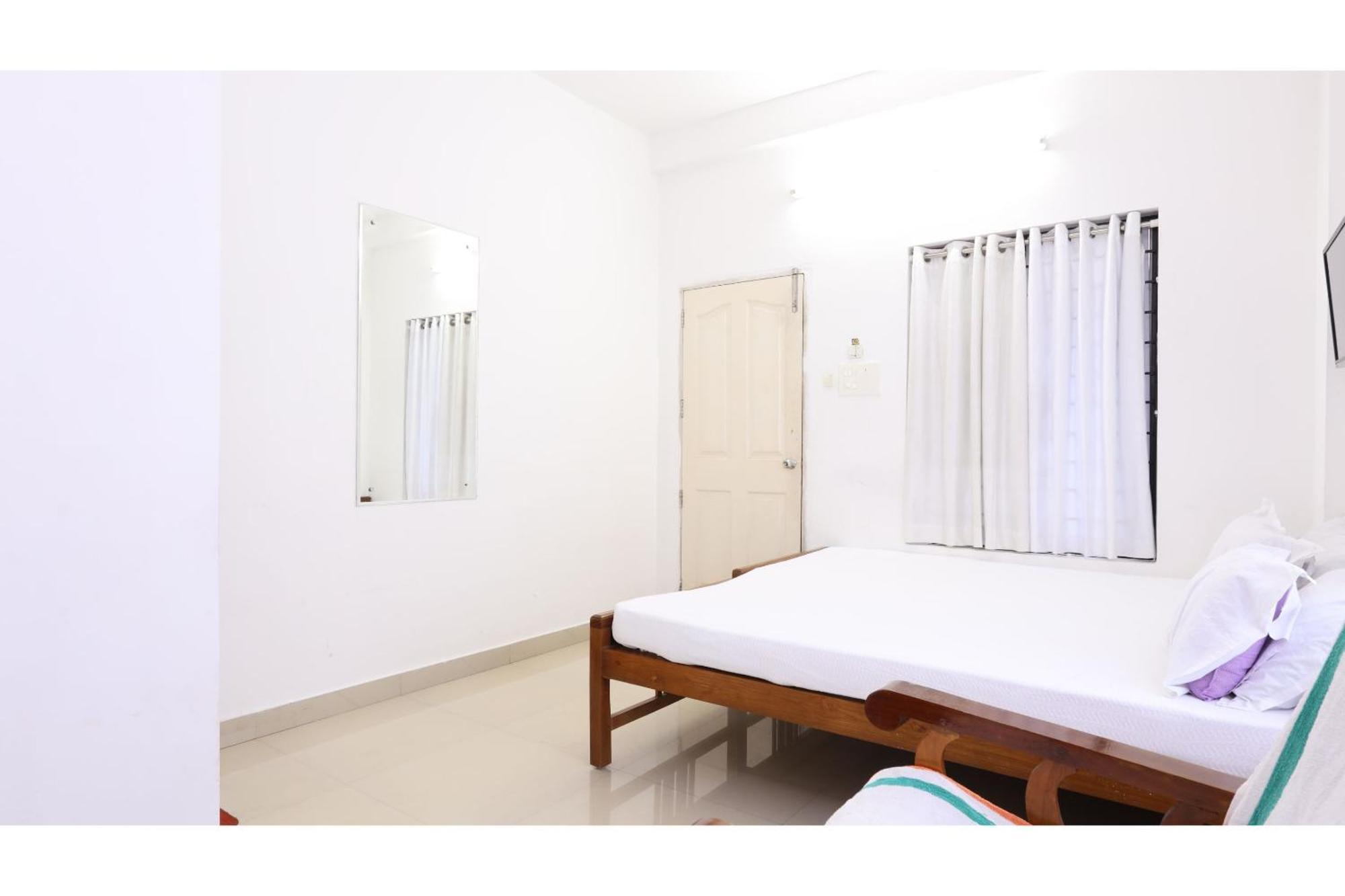 Hotel Collection O Ar Square Thrissur Exterior foto